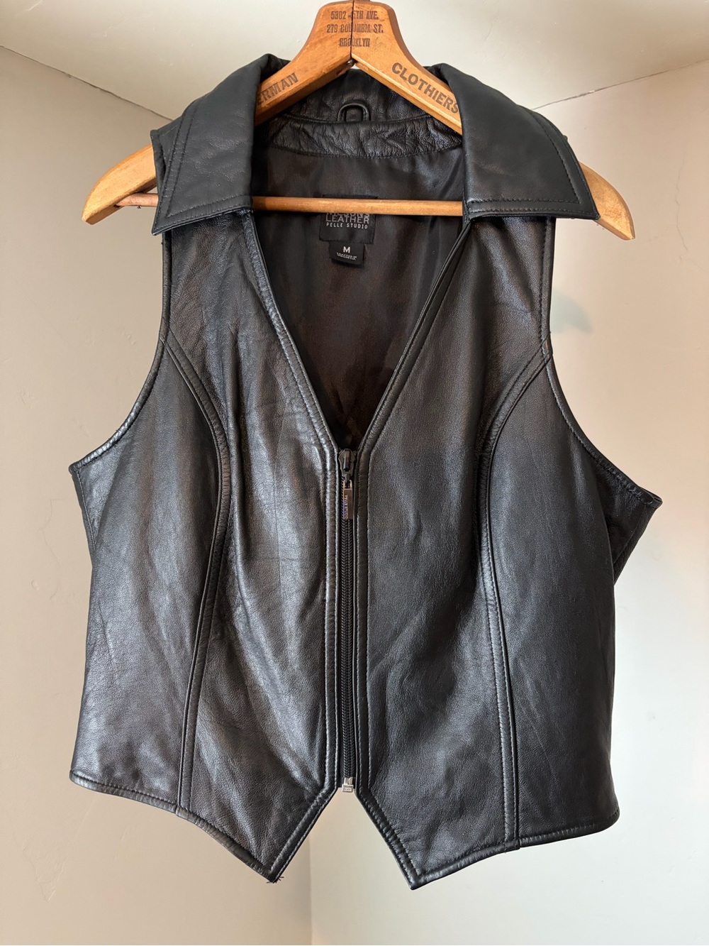 Wilsons Leather Black Leather Zip-Front Sleeveless Vest